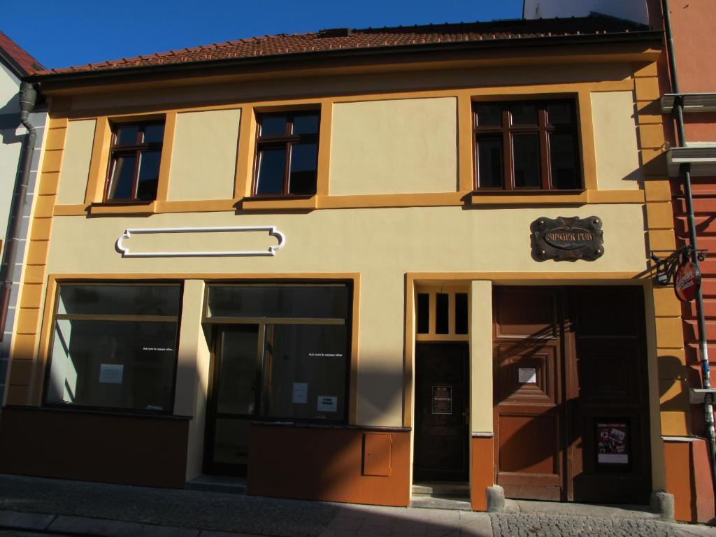 Hostel Singer Pub Ческе-Будеёвице Экстерьер фото
