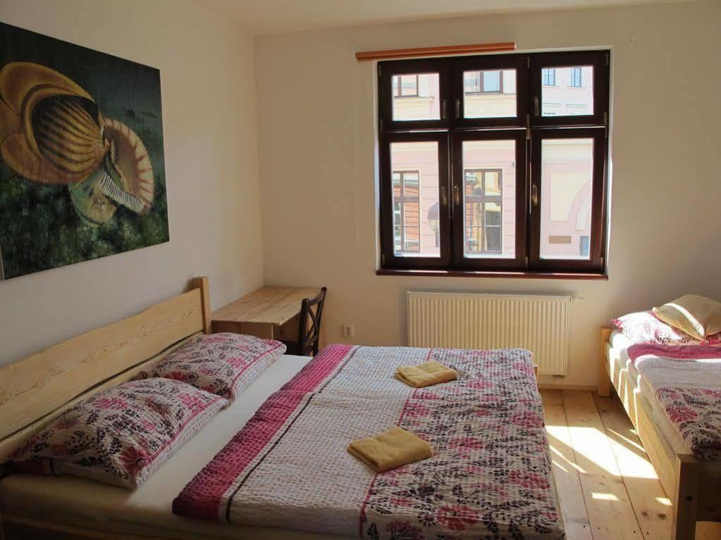 Hostel Singer Pub Ческе-Будеёвице Экстерьер фото